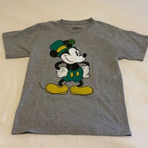 Mickey Mouse shamrock tee shirt small NWOT
